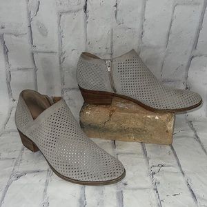 Lucky Brand Baylah Ankle Boots Perforated Grey Suede Leather Single Zipper